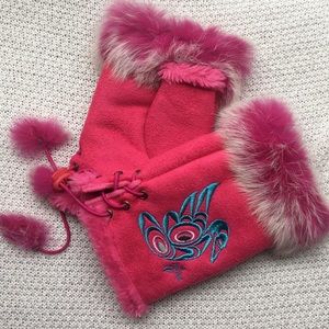 Rabbit fur/hot pink gloves/fingerless